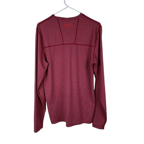 Men’s Under Armour Pullover Cold Gear Fitted Shirt Red Striped Sz M Long Sleeves - Picture 7 of 7